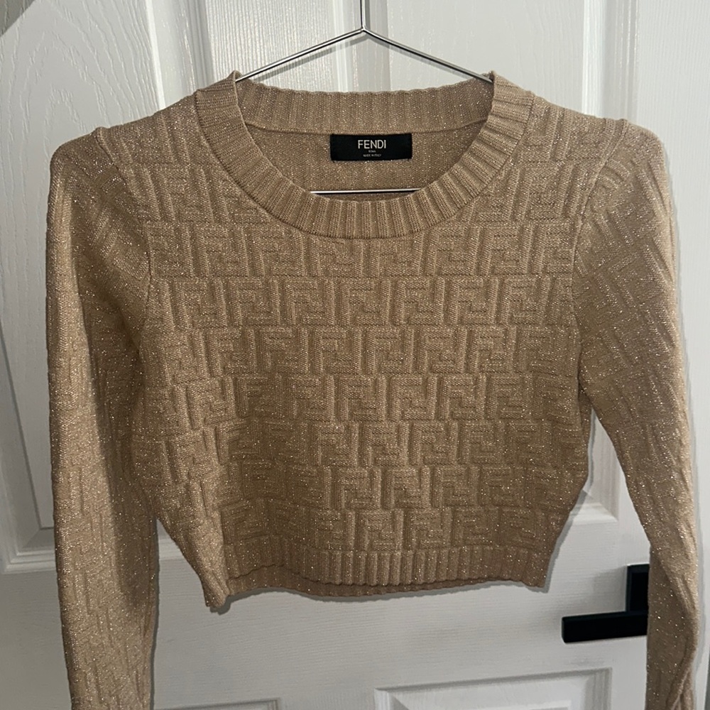 Crop top sweater